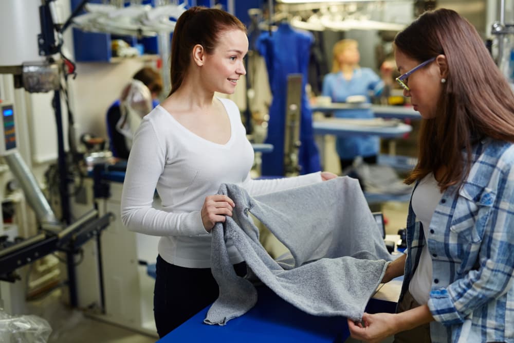 Ladies, Clothe alternation and repair