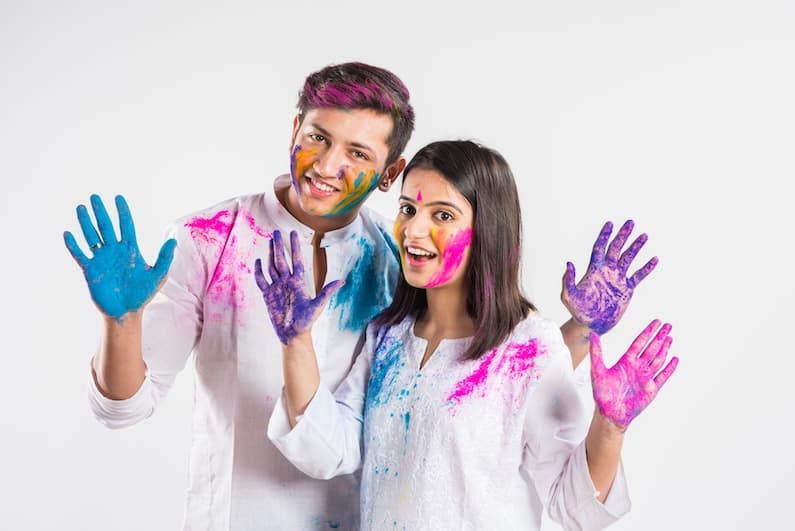 Celebrate Bright & Loud This Holi – Professional Laundry Service for Colour Stain Removal