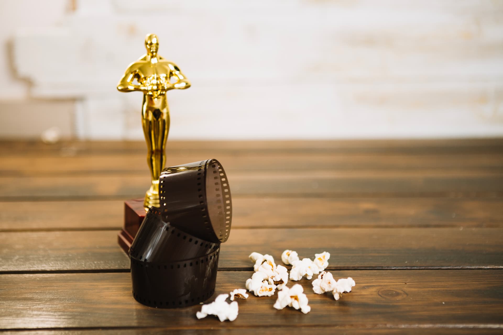 Prepare for the BRIT Awards 2025 in style with Laundra Moon’s expert laundry, dry cleaning, and alteration services in Central and West London. Look flawless for the biggest night in British music.