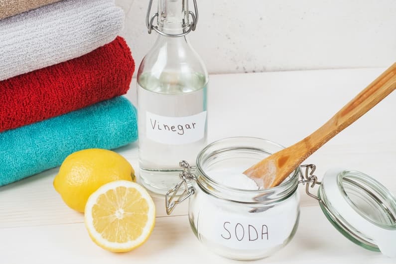 Say goodbye to harsh chemicals and hello to safer, eco-friendly solutions! In this guide, we explore effective bleach alternatives that naturally keep your clothes clean, fresh, and bright—without damaging fabrics or the environment. Perfect for sensitive skin and sustainable living.