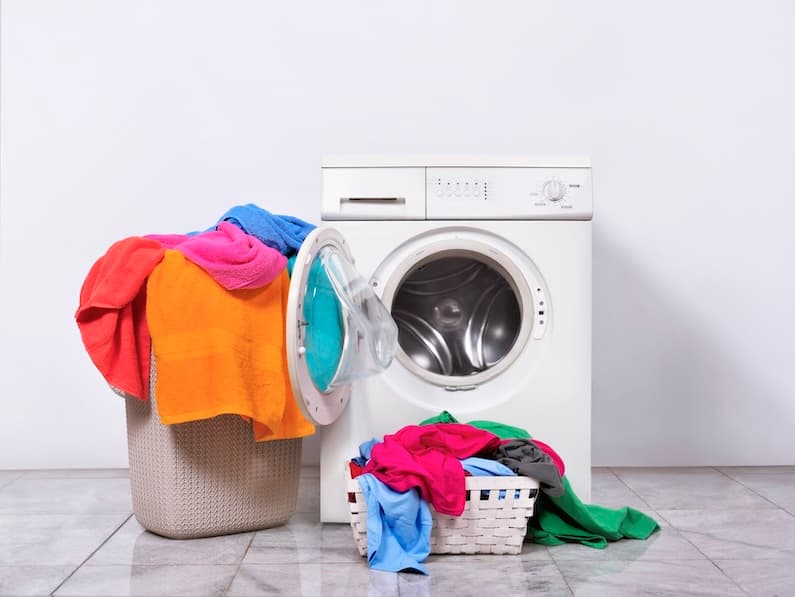What Is the Difference Between a Dry Cleaner and a Launderette?