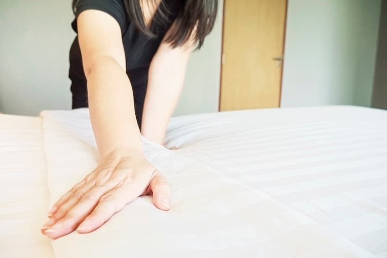 Your bed is a sanctuary—a place of rest, comfort, and rejuvenation. However, over time, even the most inviting beds can become breeding grounds for bacteria, allergens, and unpleasant odors if the sheets aren't cleaned regularly. Understanding the signs that indicate it's time to wash your bedsheets is essential for maintaining a healthy and comfortable sleep environment.